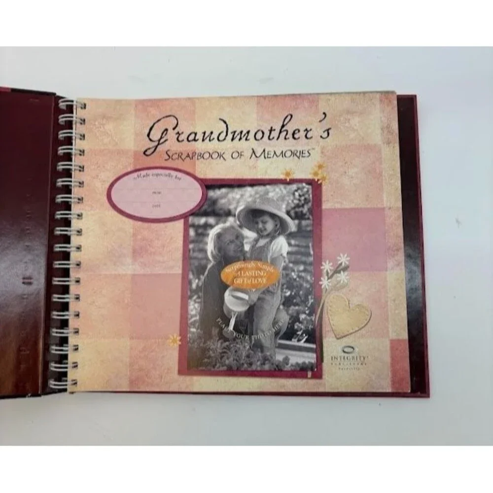 Grandmothers Scrapbook of Memories: Treasures of Love, Faith,‎ NEW
